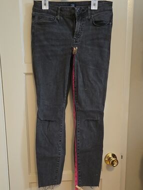 GAP 2 26/R Curvy Tru - Super Skinny Cut Off Ankke Women's Charcoal Jeans